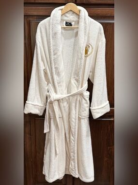 Authentic Caesars Palace Las Vegas Luxury Hotel Robe White Plush Fleece